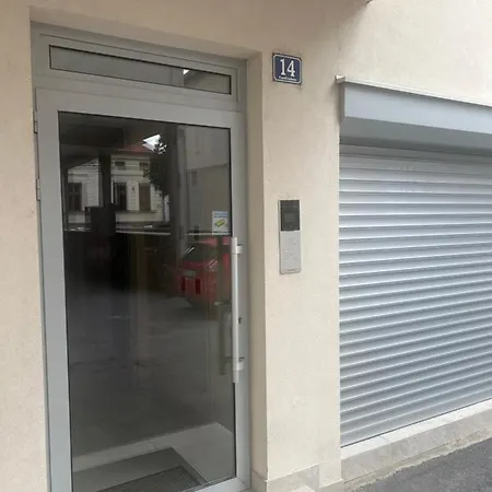 Sutjeska-centar * Čačak